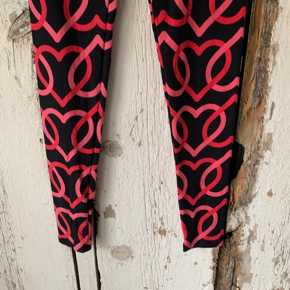 Lularoe Valentine’s Day interlocking heart legging - Picture 2 of 5